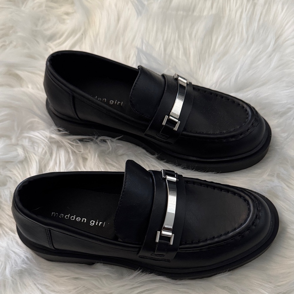 NWOT Women’s Madden Girl Black Loafers with Silver Details